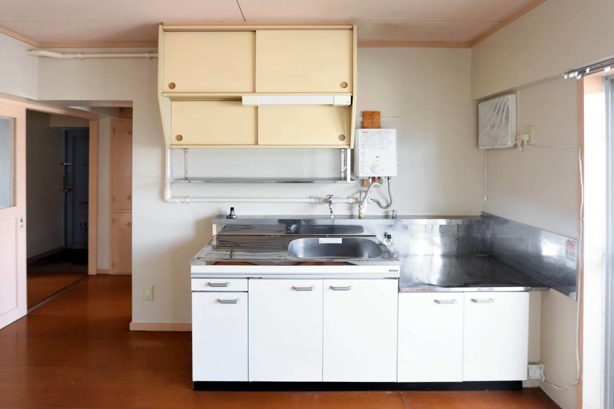 Dapur di Village House Wakaba 2 di Isahaya-shi