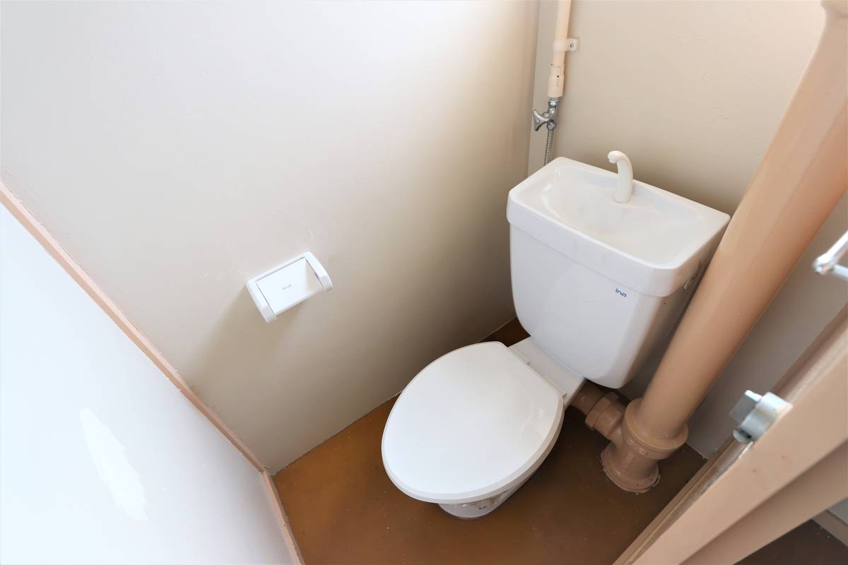Toilet di Village House Wakaba 2 di Isahaya-shi
