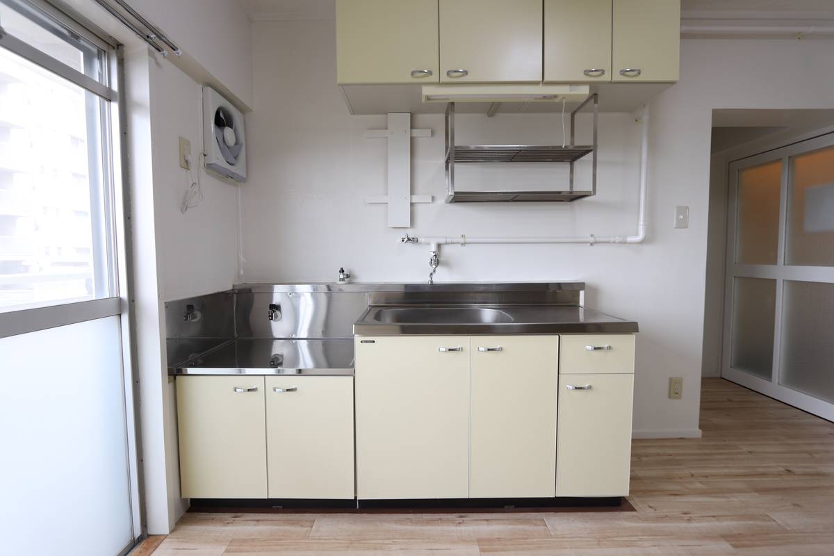 Dapur di Village House Wakaba 2 di Isahaya-shi