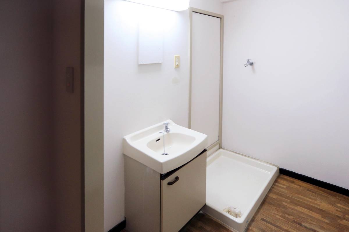 Ruang Rias di Village House Kashiihama Tower di Higashi-ku