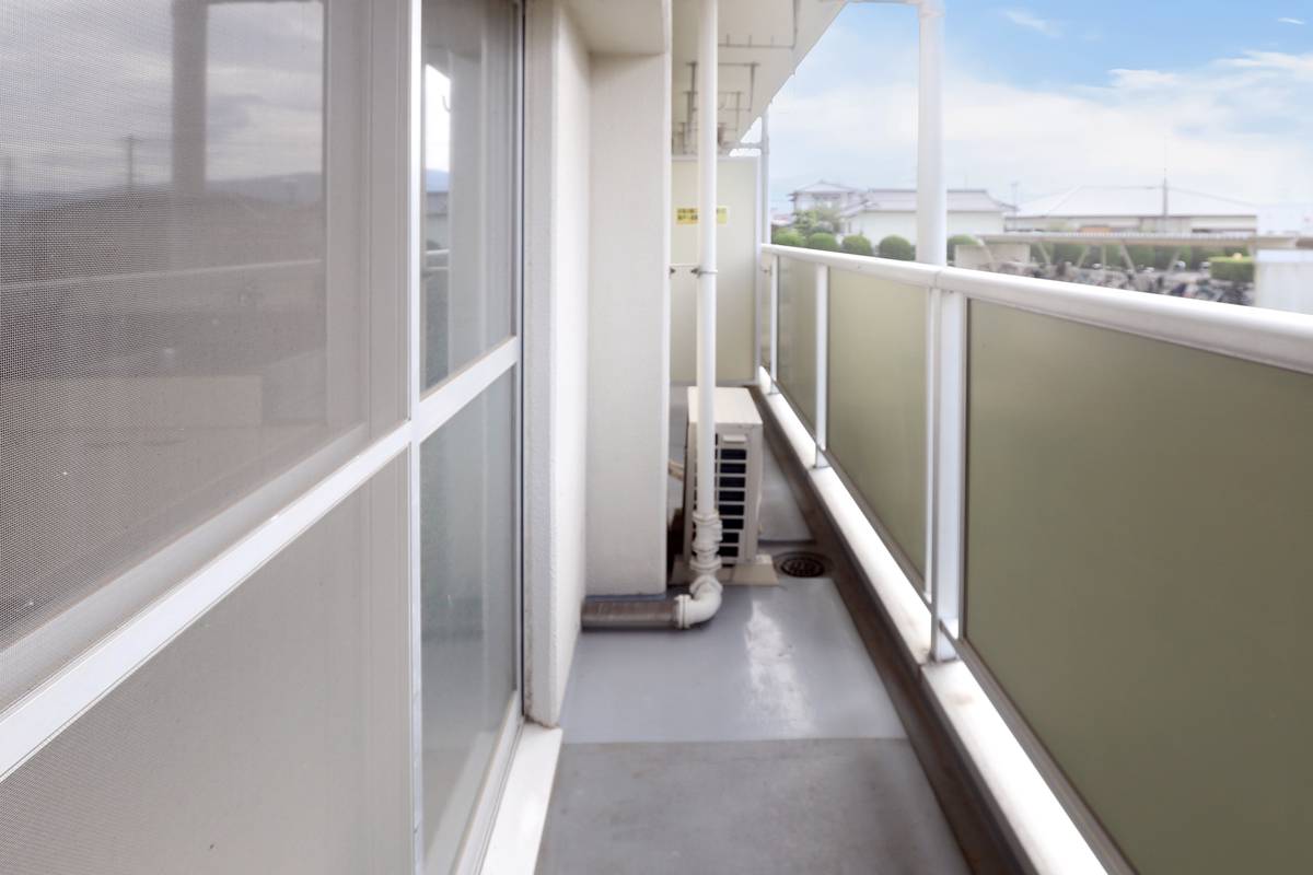 八代市ビレッジハウス千丁のバルコニー