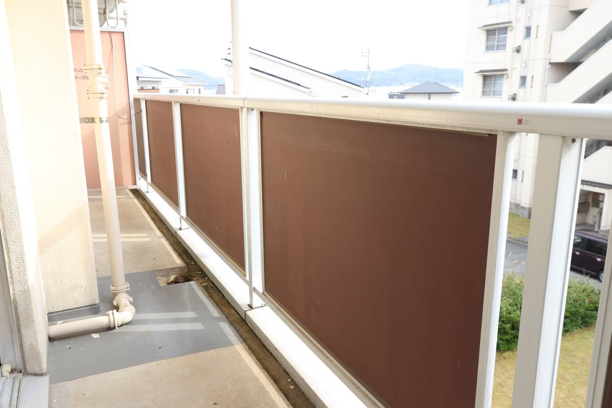 Balcony in Village House Shimo Hirokawa in Yame-gun