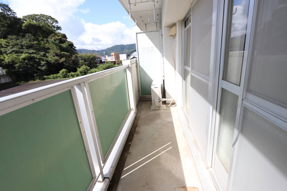 Balcony in Village House Igawa in Iizuka-shi