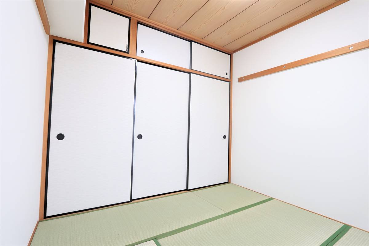 Storage Space in Village House Saza Suenaga in Kitamatsuura-gun