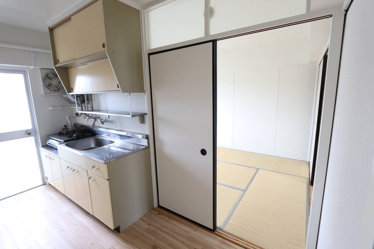 Phòng khách của Village House Moji Shiranoe ở Moji-ku