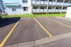 Nishi-ku मा Village House Hassamu को पार्किङ स्थल