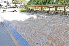 Estacionamento Village House Chigusa em Hanamigawa-ku