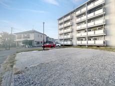 Estacionamento Village House Naganuma em Inage-ku