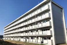 小山市ビレッジハウス雨ヶ谷の建物外観