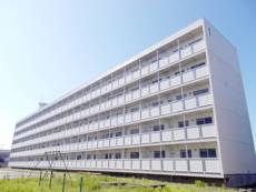 富山市ビレッジハウス四方の建物外観