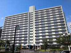 Ngoại thất của Village House Kiba Tower ở Minato-ku