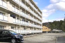 Nakatsugawa-shi ရှိ ကားပါကင်နေရာ ၏ Village House Minami Nakatsugawa