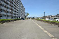 Estacionamento Village House Kanazawa Tower em Kanazawa-shi