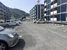 和歌山市ビレッジハウス紀三井寺の駐車場
