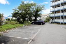 Bãi đậu xe của Village House Minami Noda ở Higashi-ku