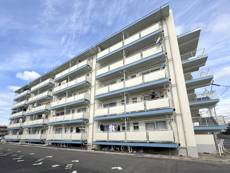 Ngoại thất của Village House Aoyama 1 ở Yao-shi