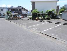 Tempat Parkir Village House Asahi di Kishiwada-shi