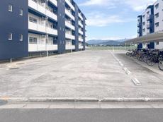 観音寺市ビレッジハウス柞田の駐車場