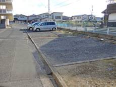 Estacionamento Village House Makabe em Soja-shi