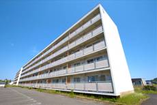 鳥取市ビレッジハウス津の井の建物外観