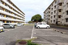 尾道市ビレッジハウス新高山の駐車場
