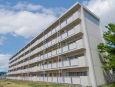 江津市ビレッジハウス青山Ⅱの建物外観