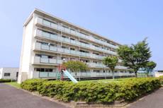 小城市ビレッジハウス牛津の建物外観