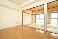 Living Room in Village House Shibaura Tower in Minato-ku