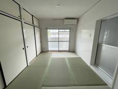 Living Room in Village House Nagakusa in Obu-shi