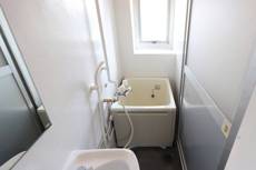 位于富士市的Village House 広見的浴室