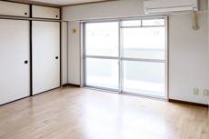 Living Room in Village House Harihara in Seto-shi