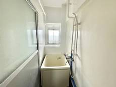 山県市ビレッジハウス高富のバス