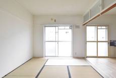 Living Room in Village House Shimonokata in Uozu-shi