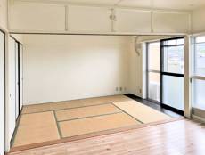 Living Room in Village House Kanazu in Awara-shi