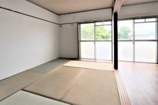 Living Room in Village House Fukusaki in Kanzaki-gun