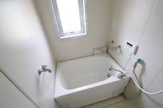 Yoshinogawa-shi ရှိ Village House Kamojima ၏ ရေချိုးခန်း