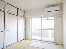 Phòng khách của Village House Tsuchigahara ở Tamano-shi