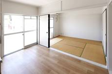 Living Room in Village House Shirakawa in Omuta-shi